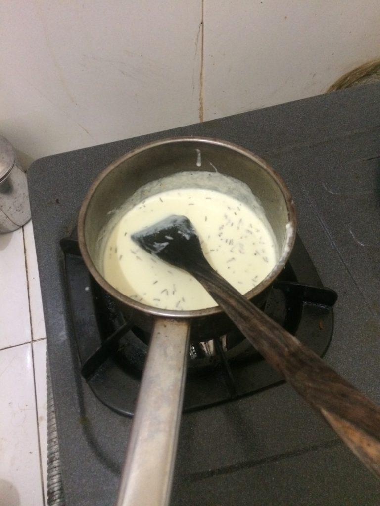 Garlic cream sauce